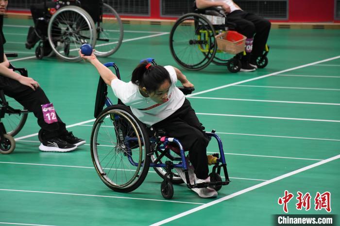  残疾运动员轮椅网球赛落幕，无障碍设施获好评