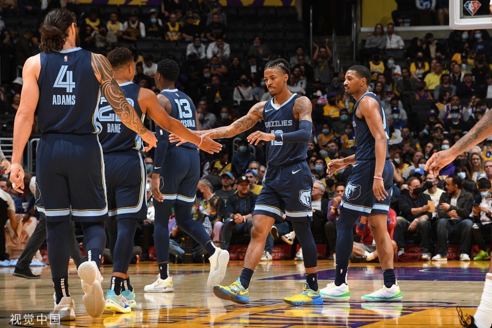  灰熊莫兰特闪电突破撕裂湖人防守