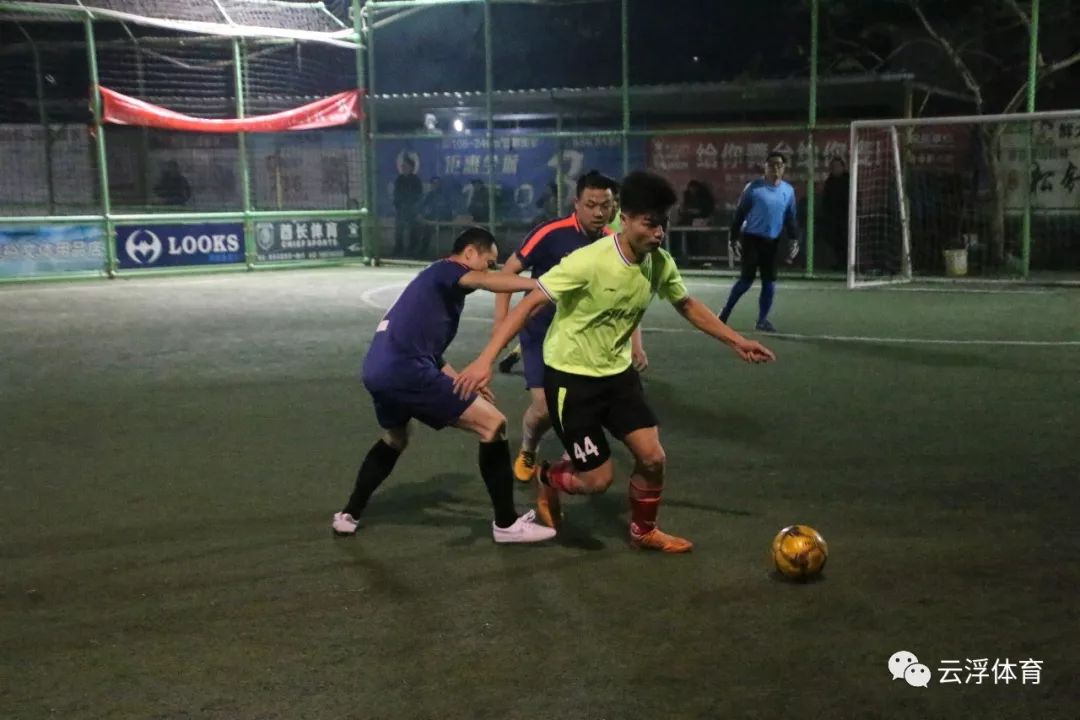  隆德罗草地滑步，女王杯半决赛惊艳全场观众