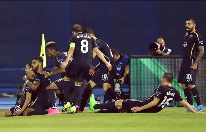  英超黑马逆袭登顶，传统豪强面临挑战  