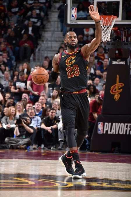  老将临危受命救主，率队惊险保级成功